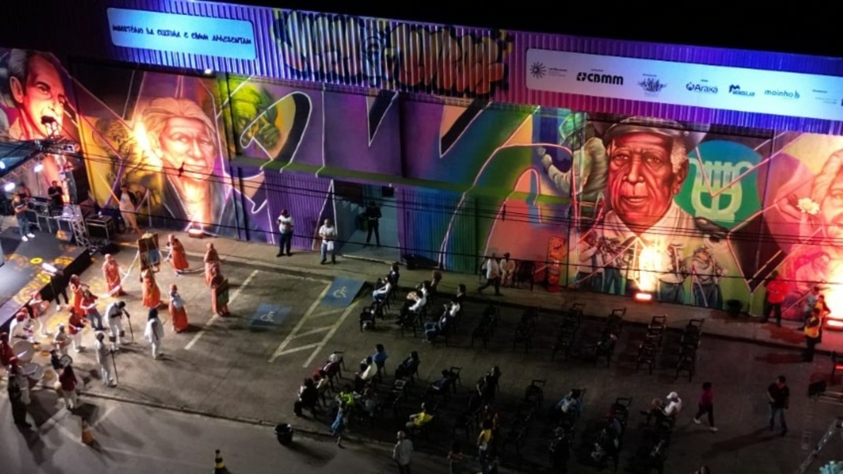 Projeto transforma ginásios em memoriais artísticos para eternizar personagens de Araxá